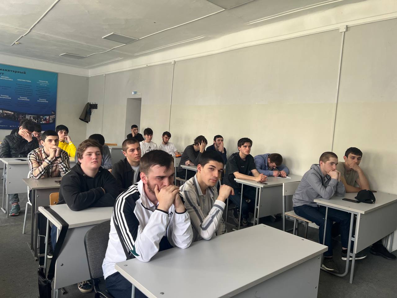 В Гуманитарно-педагогическом колледже прошла лекция о вреде аниме